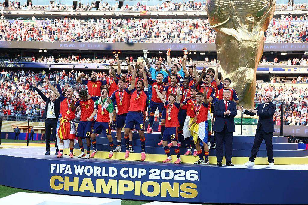 Jogadores da Espanha comemoram a conquista da Copa do Mundo
