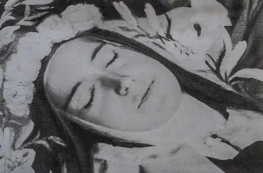            (   )    /   1897