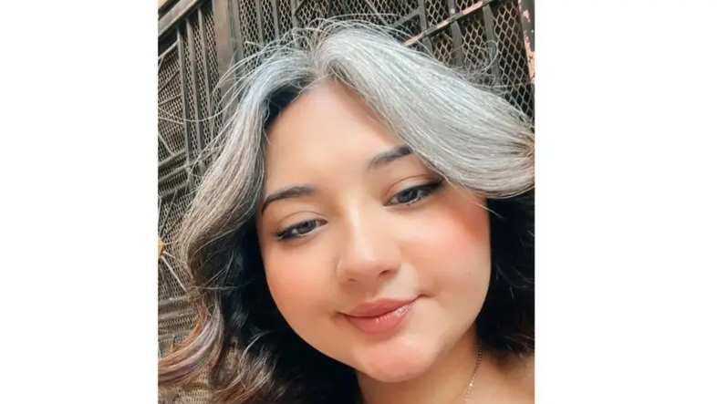 "كخيبرة تجميل أسعى لإقناع مزيد من النساء على الإبقاء على شعرهن الأبيض، فهو علامة على تميزهنّ"