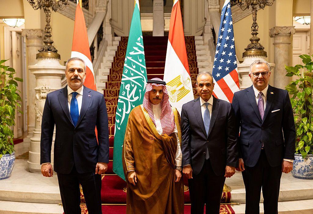 لقاء بين وزراء خارجية مصر وتركيا والسعودية بكبير مستشاري الرئيس الأمريكي مسعد بولس 