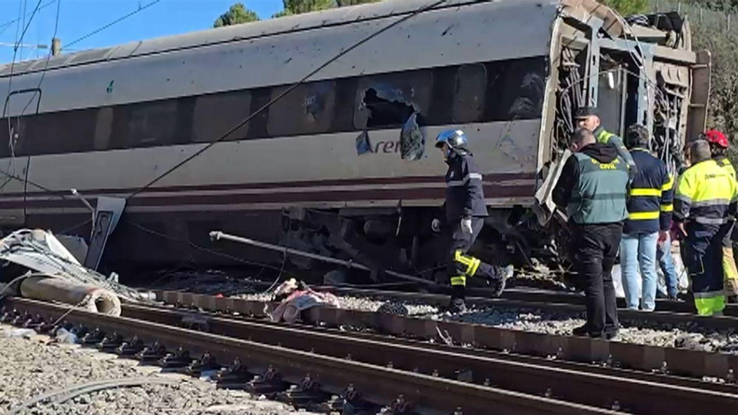 Spain authorities give update after 39 killed in high-speed train crash