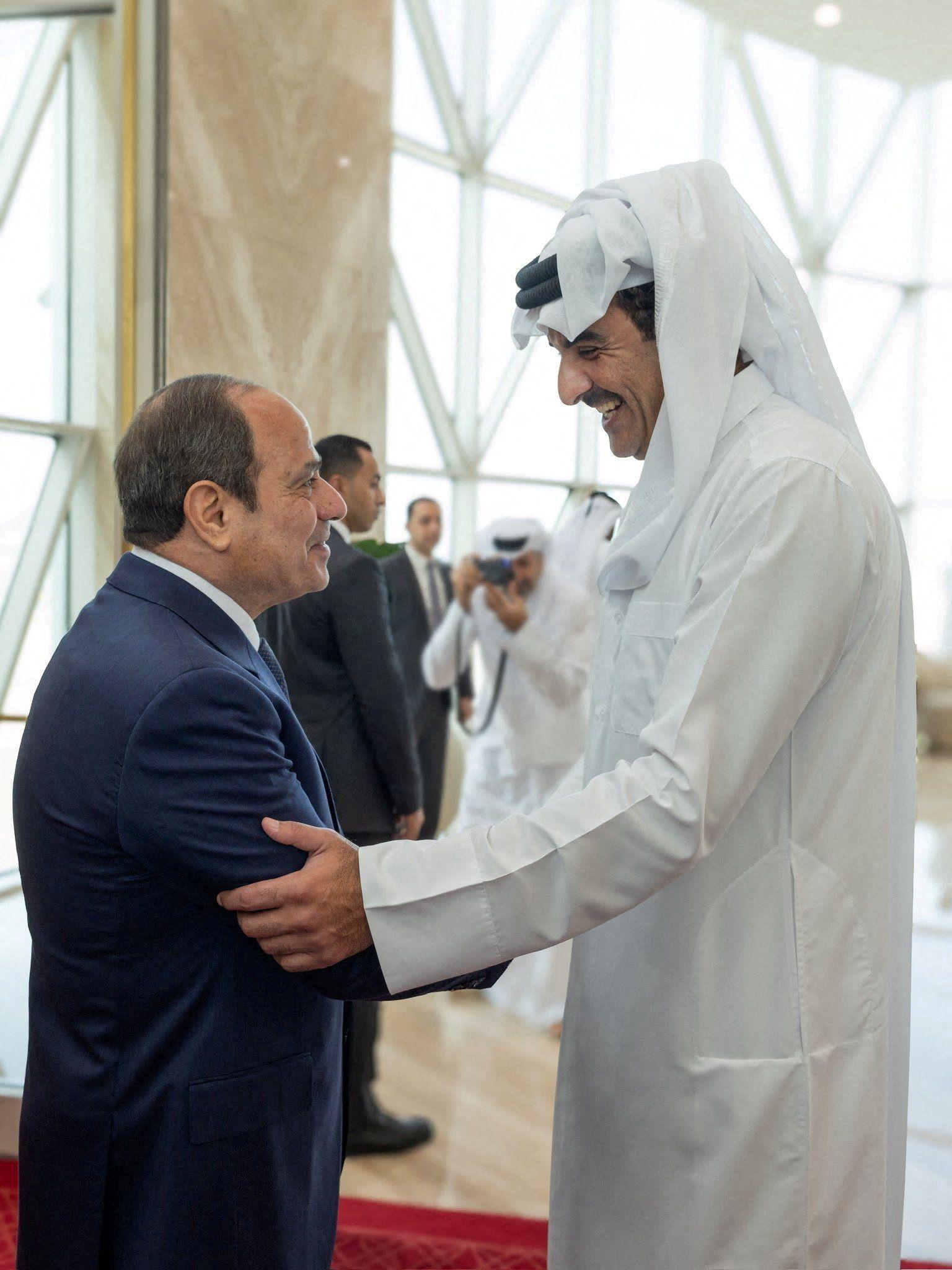 أمير قطر تميم بن حمد يستقبل الرئيس المصري عبد لفتاح السيسي في الدوحة
