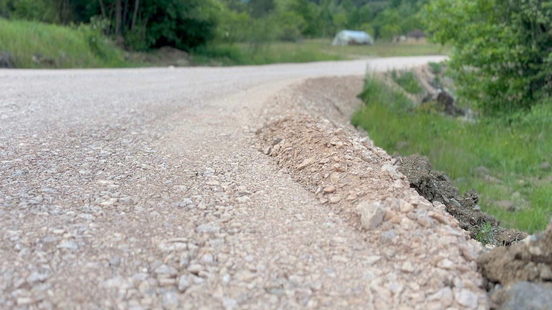 Radovi na putnoj infrastrukturi u selu Rosići u opštini Kosjerić