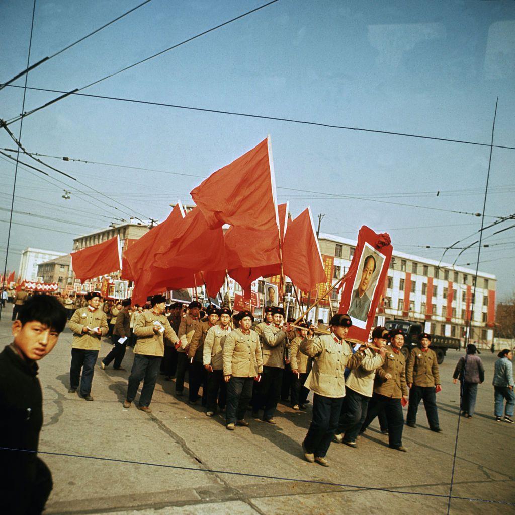 Desfile de miembros de la Guardia Roja en 1967.