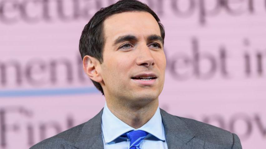 Andrew Ross Sorkin.