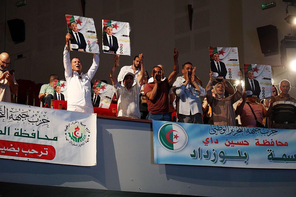 عبد الكريم بن مبارك، الأمين العام لحزب جبهة التحرير الوطني، في العاصمة الجزائرية، الجزائر، في 27 يونيو/حزيران 2026، خلال الحملة الانتخابية للانتخابات التشريعية لعام 2026.