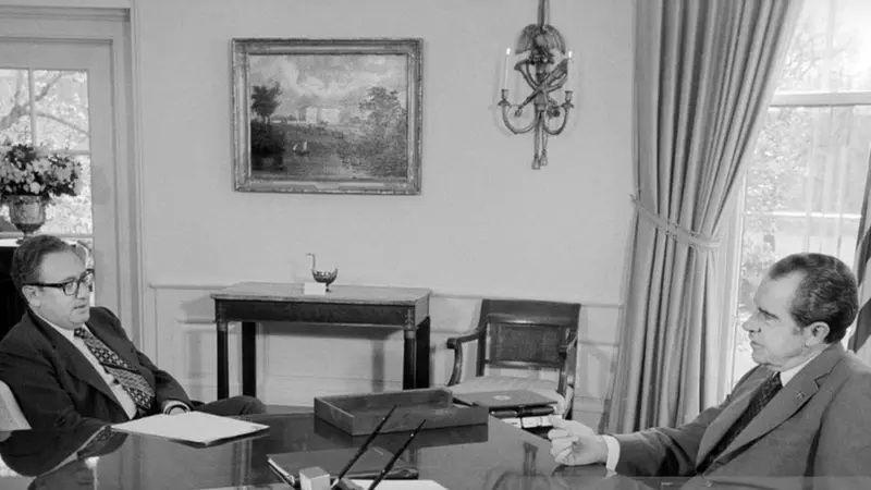 كيسنجر ونيكسون في البيت الأبيض