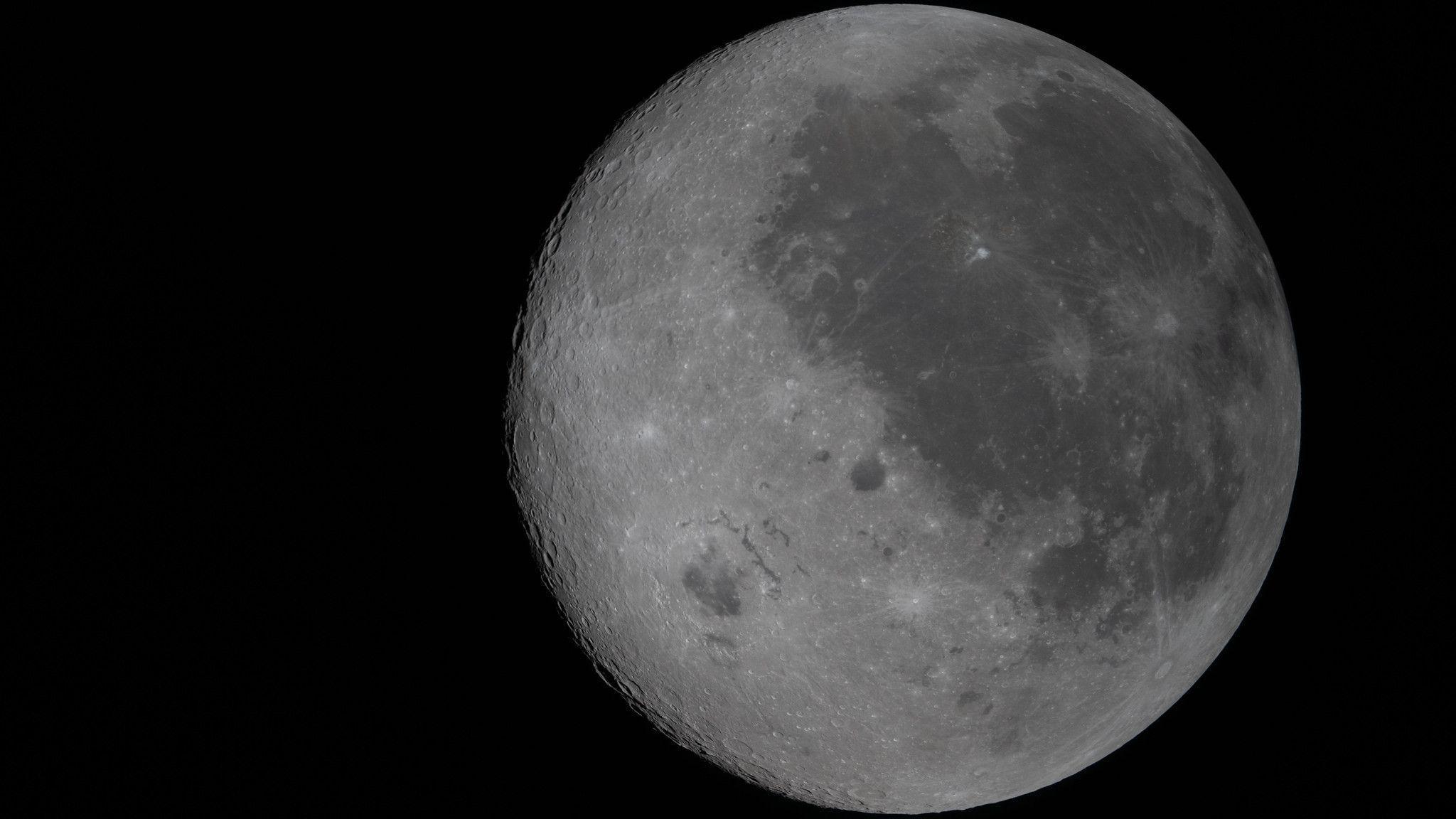 Luna vista desde Artemis II