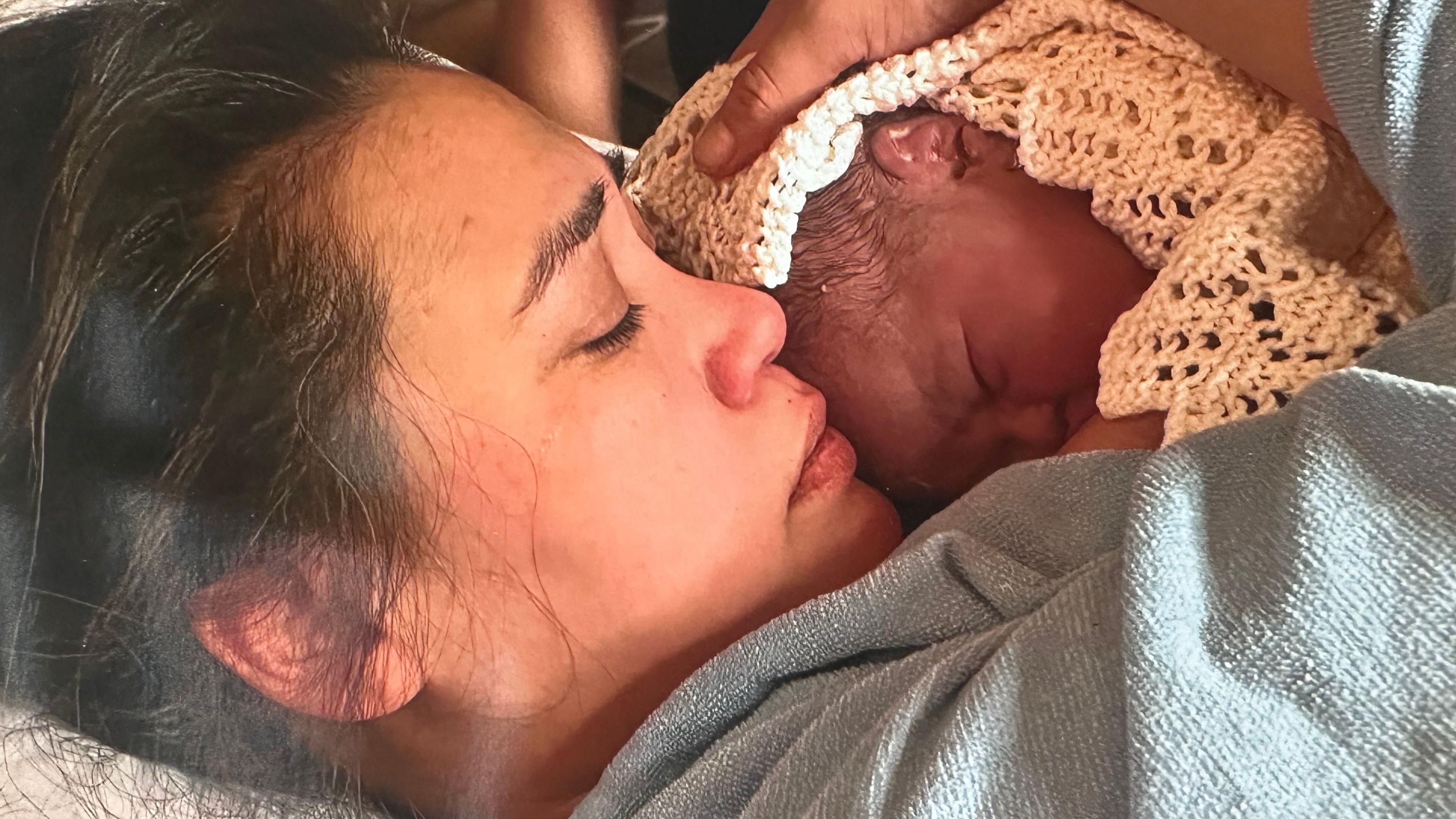 "Las autoridades en Dinamarca nos quitaron a nuestros bebés tras una prueba de aptitud parental y ahora luchamos para recuperarlos"- "Las autoridades en Dinamarca nos quitaron a nuestros bebés tras una prueba de aptitud parental y ahora luchamos para recuperarlos"
