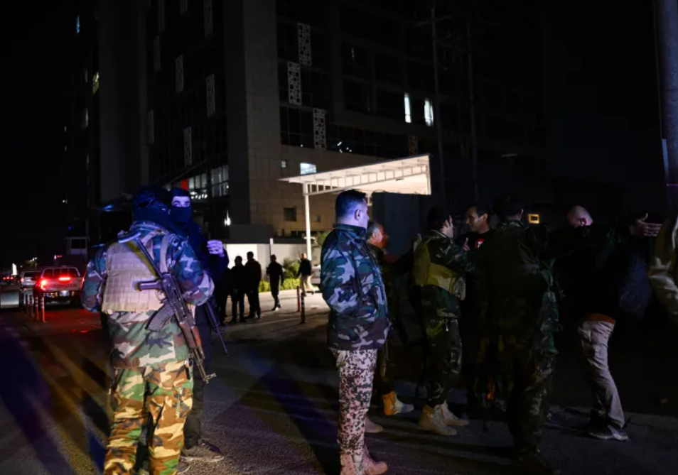 تفتيش أمني بالقرب من فندق في أربيل عاصمة إقليم كردستان العراق  