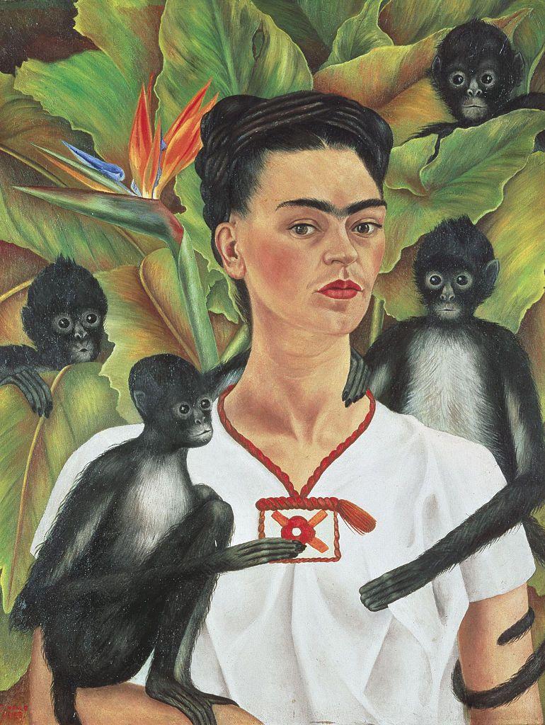 La obra "Autorretrato con monos" de la pintora mexicana Frida Kahlo también forma parte de la Colección Gelman