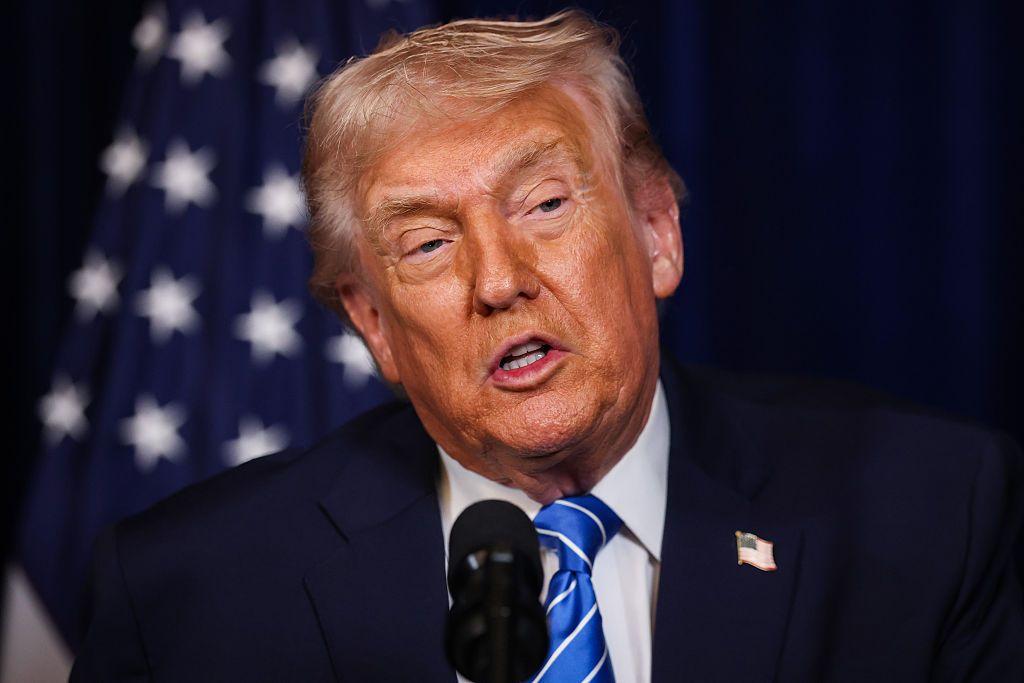 Donald Trump dando un discurso a principios de 2026.