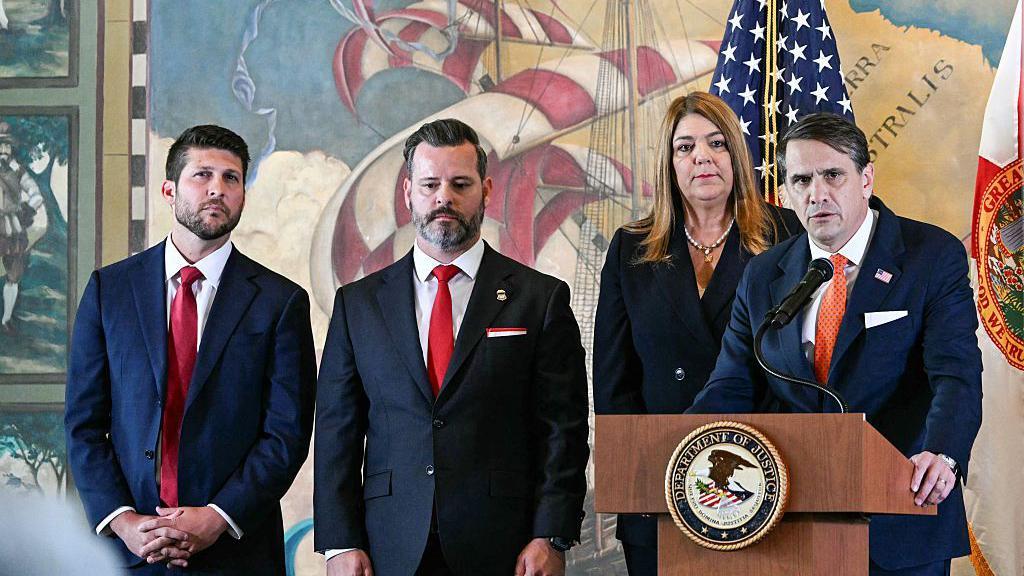 Autoridades estadounidenses anunciaron este miércoles en Miami la imputación de Raúl Castro.