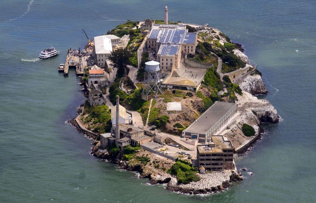 La isla de Alcatraz vista desde el aire.