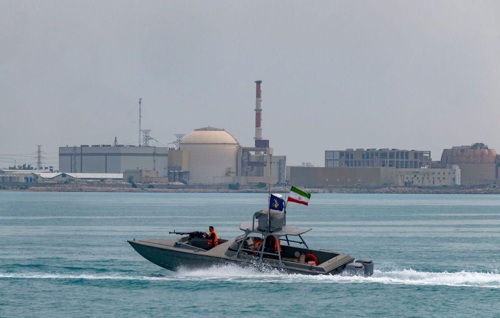 ترامب يمهل إيران 48 ساعة للتوصل لاتفاق قبل أن "تواجه الجحيم"، وإيران تحذّر من أن حدوث "تلوث إشعاعي سيقضي على الحياة في الخليج"