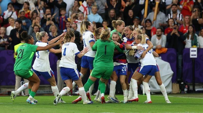 Equipo inglés celebrando
