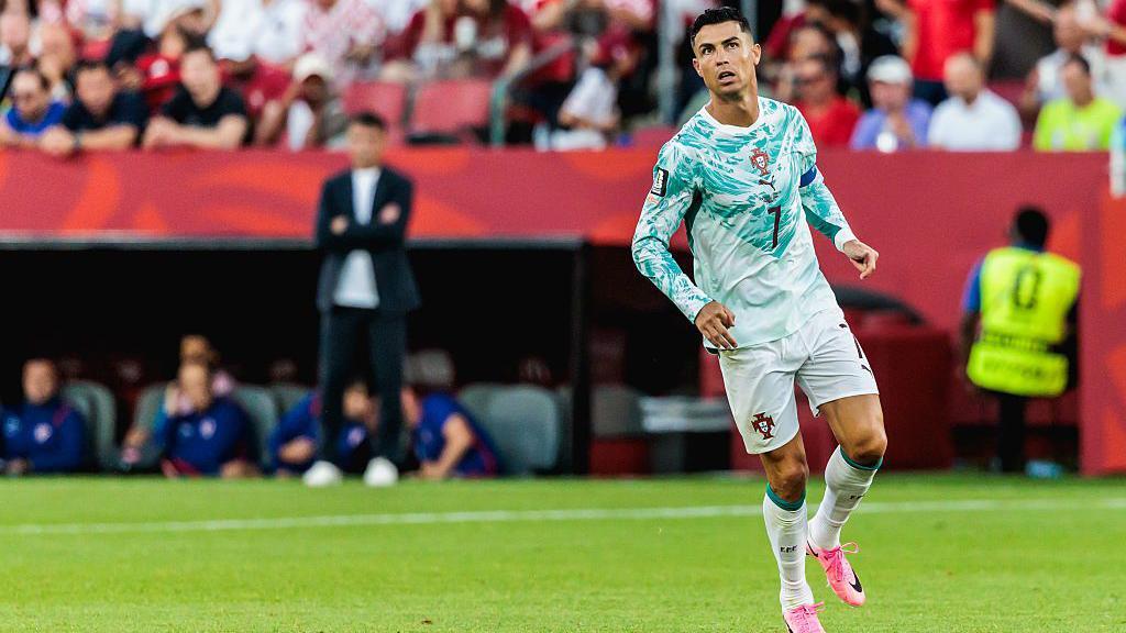 Cristiano Ronaldo, sobre el césped en el partido de Portugal contra Croacia. 