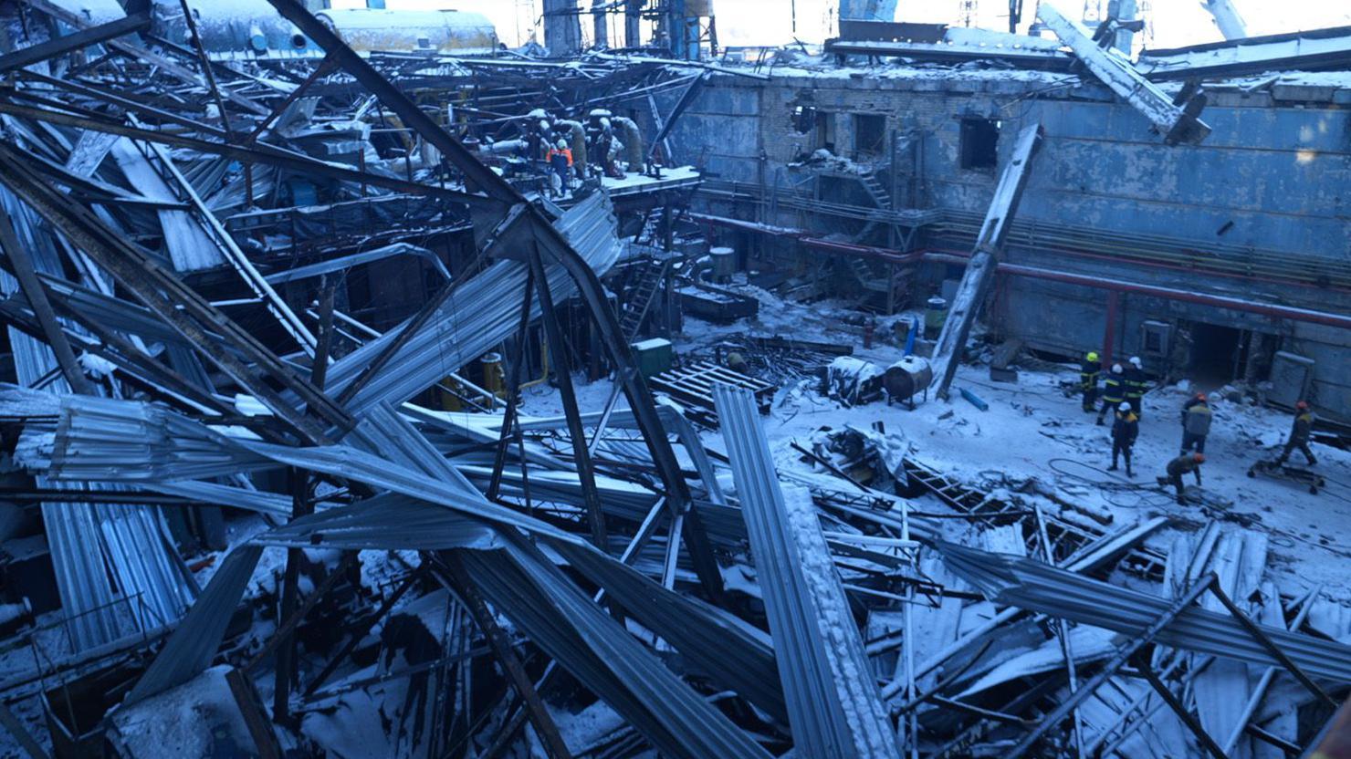 Escombros revelam danos na rede de energia