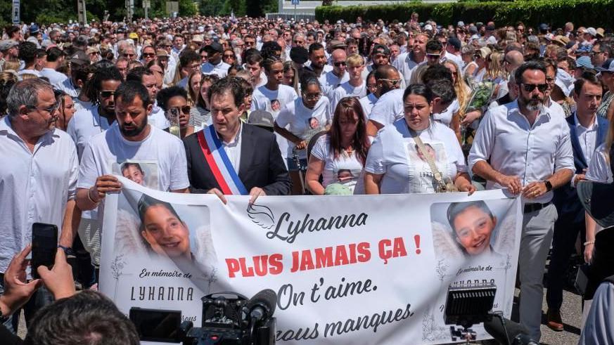 French town buries murdered child as questions mount over police failings