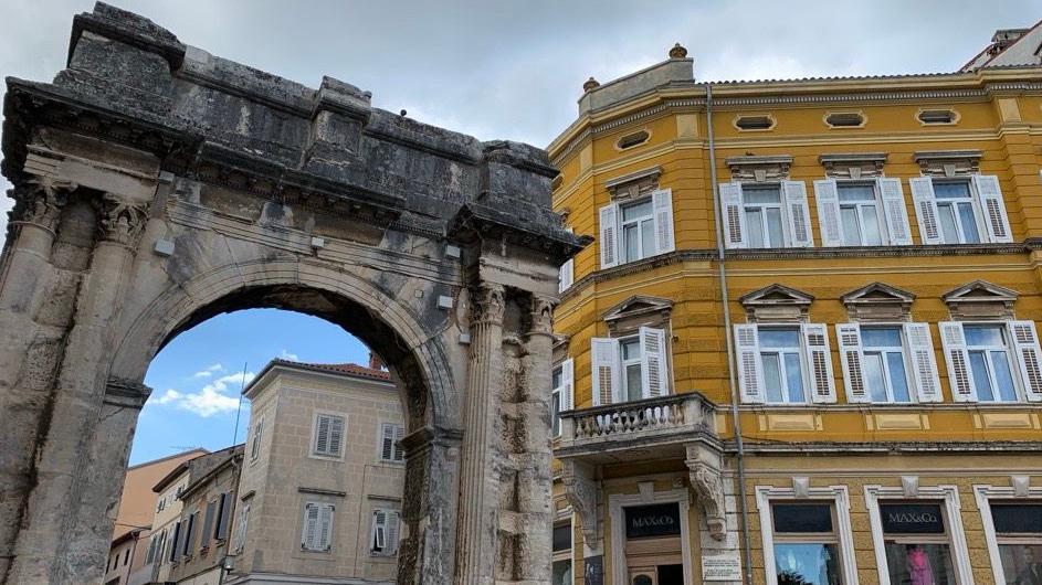 Pula, Hrvatska, srećni gradovi
