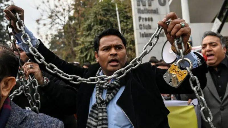 ورلڈ پریس فریڈم انڈیکس میں پاکستان اس وقت 180 ممالک میں 153ویں نمبر پر ہے۔