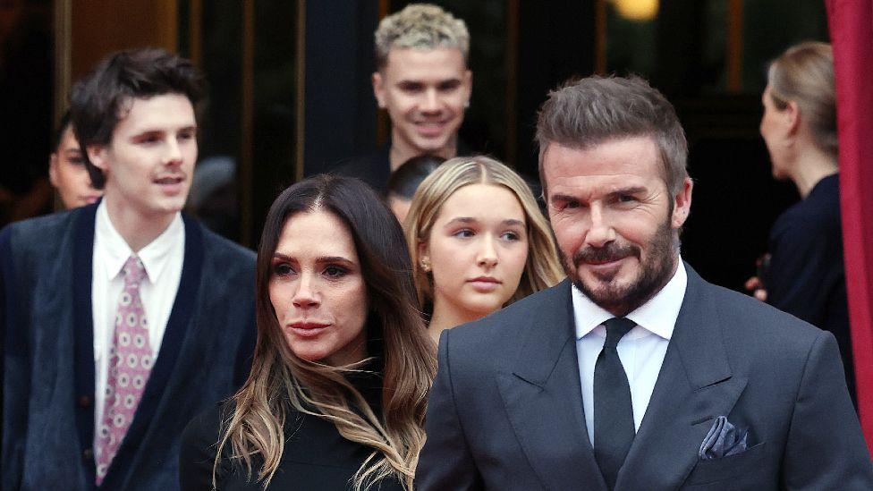 Beckhams seen together in Paris after Brooklyn row