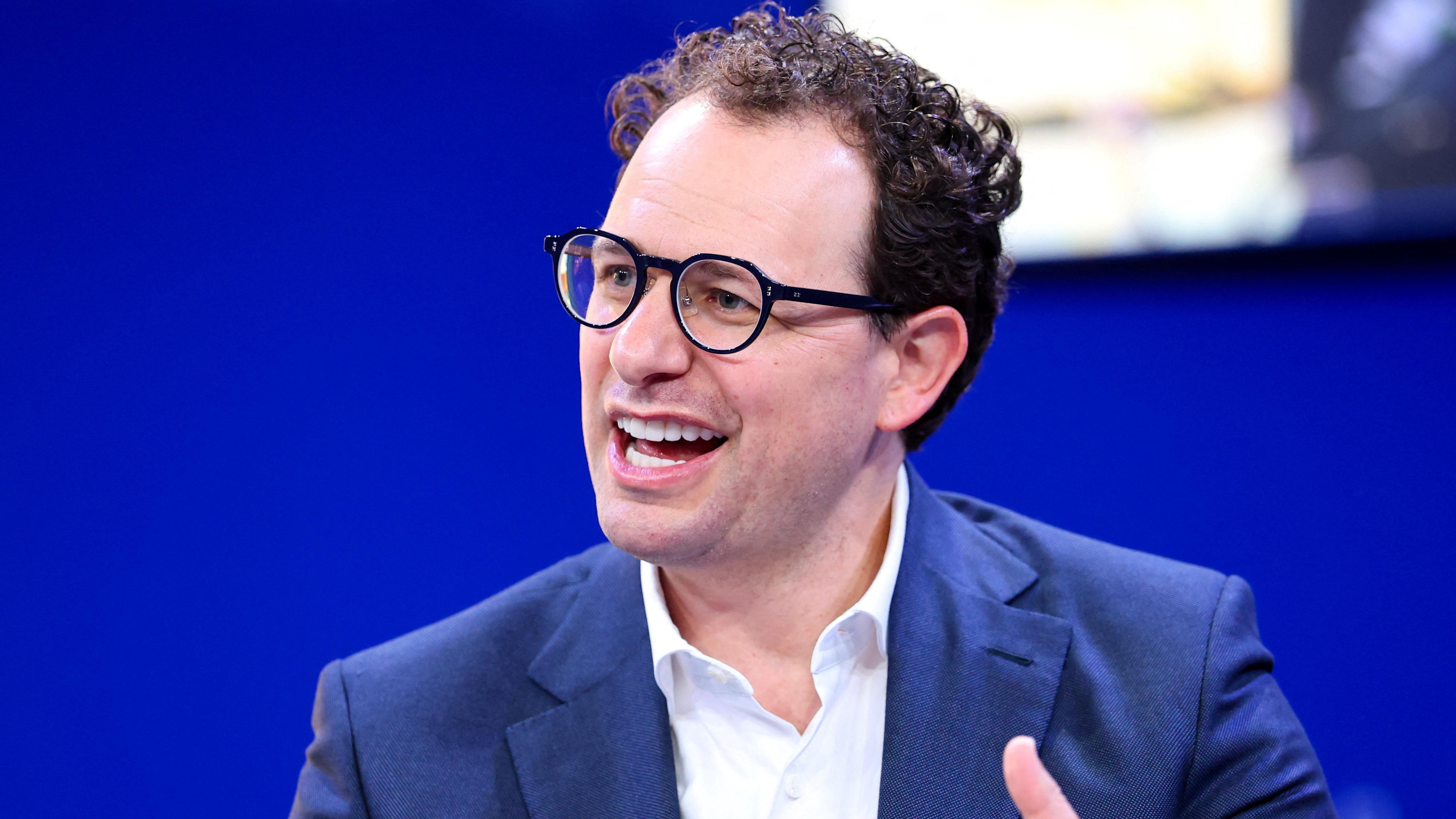 AI giant Anthropic says it plans to list on US stock market