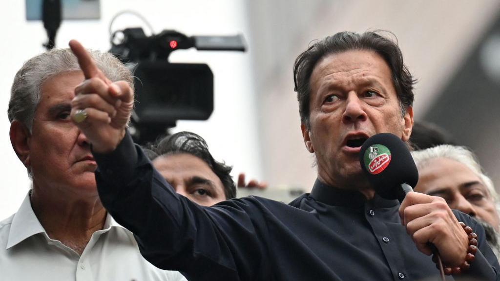 Ex-cricket captains urge proper medical care for Imran Khan
