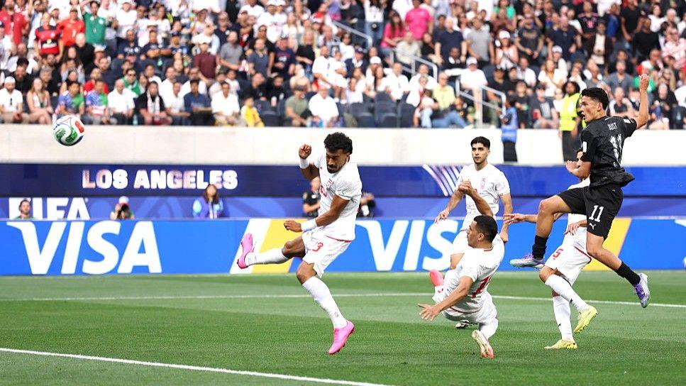 New Zealand take early lead against Iran in Los Angeles