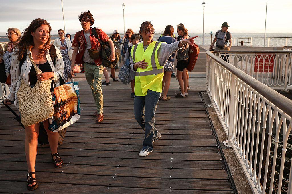 Turistas evacuados de Lege-Cap-Ferret
