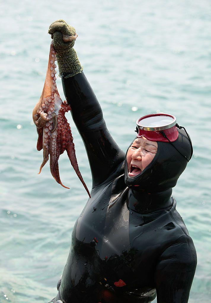Haenyeo pescando