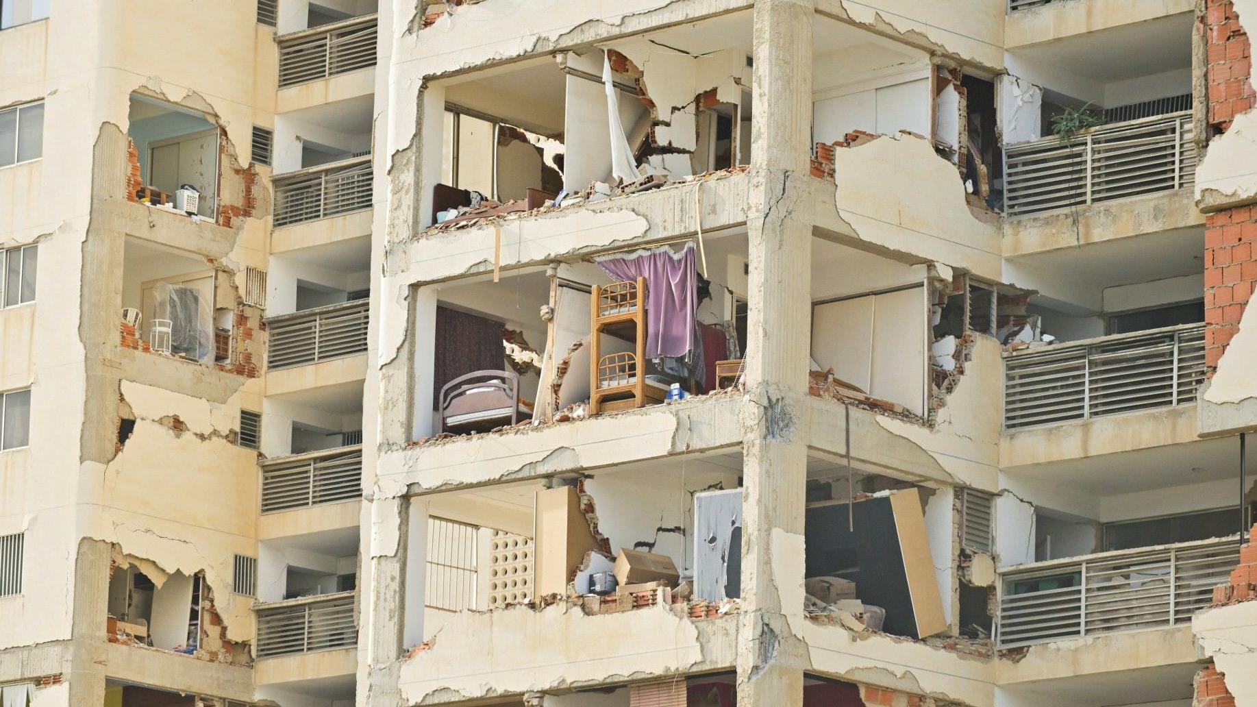 Number of people killed in Venezuela earthquakes more than doubles to 589, with almost 3,000 injured