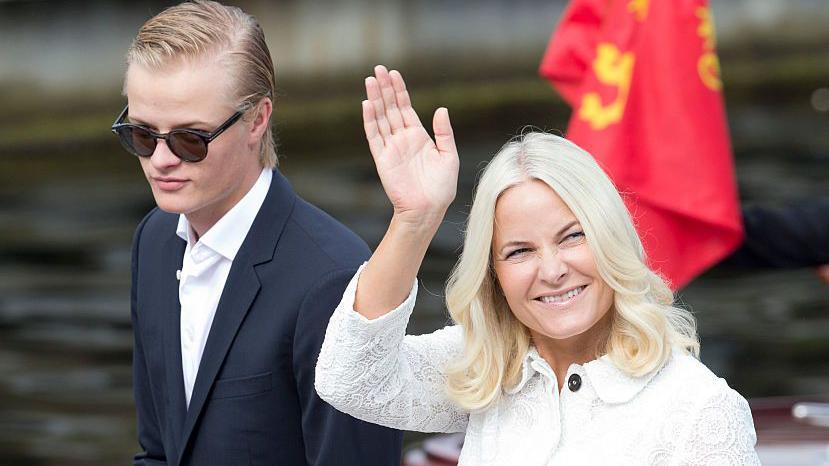 La princesa Mette-Marit con su hijo en una imagen de 2016.