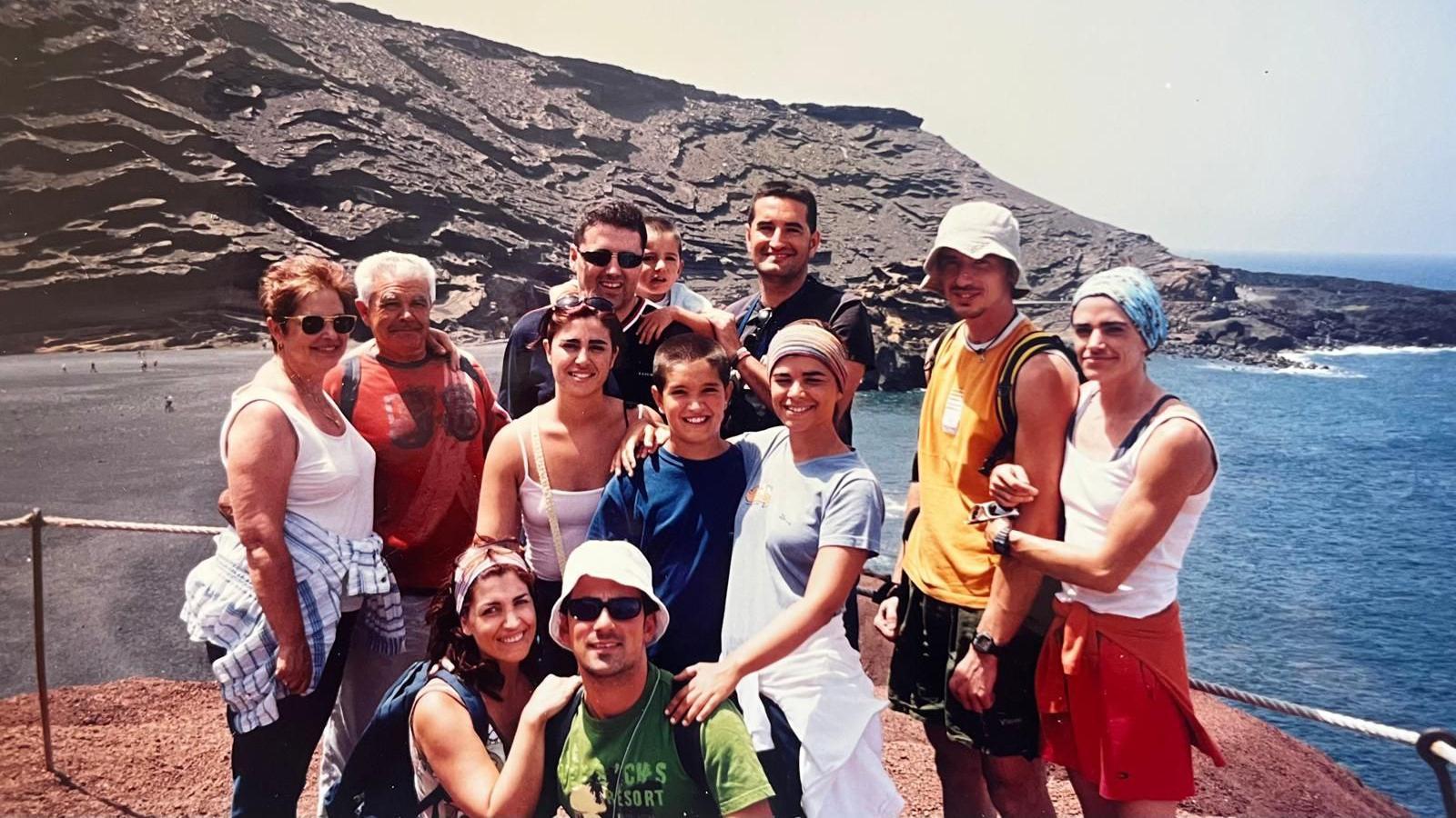 Juan L&oacute;pez com a esposa, filhos e netos