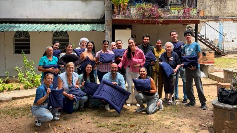 Gabriel Santana y voluntarios de Taller Neo