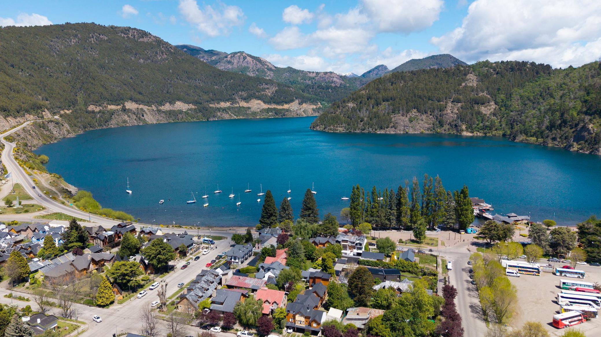 Vista aérea San Martin de los Andes, Neuquen, Argentina. 