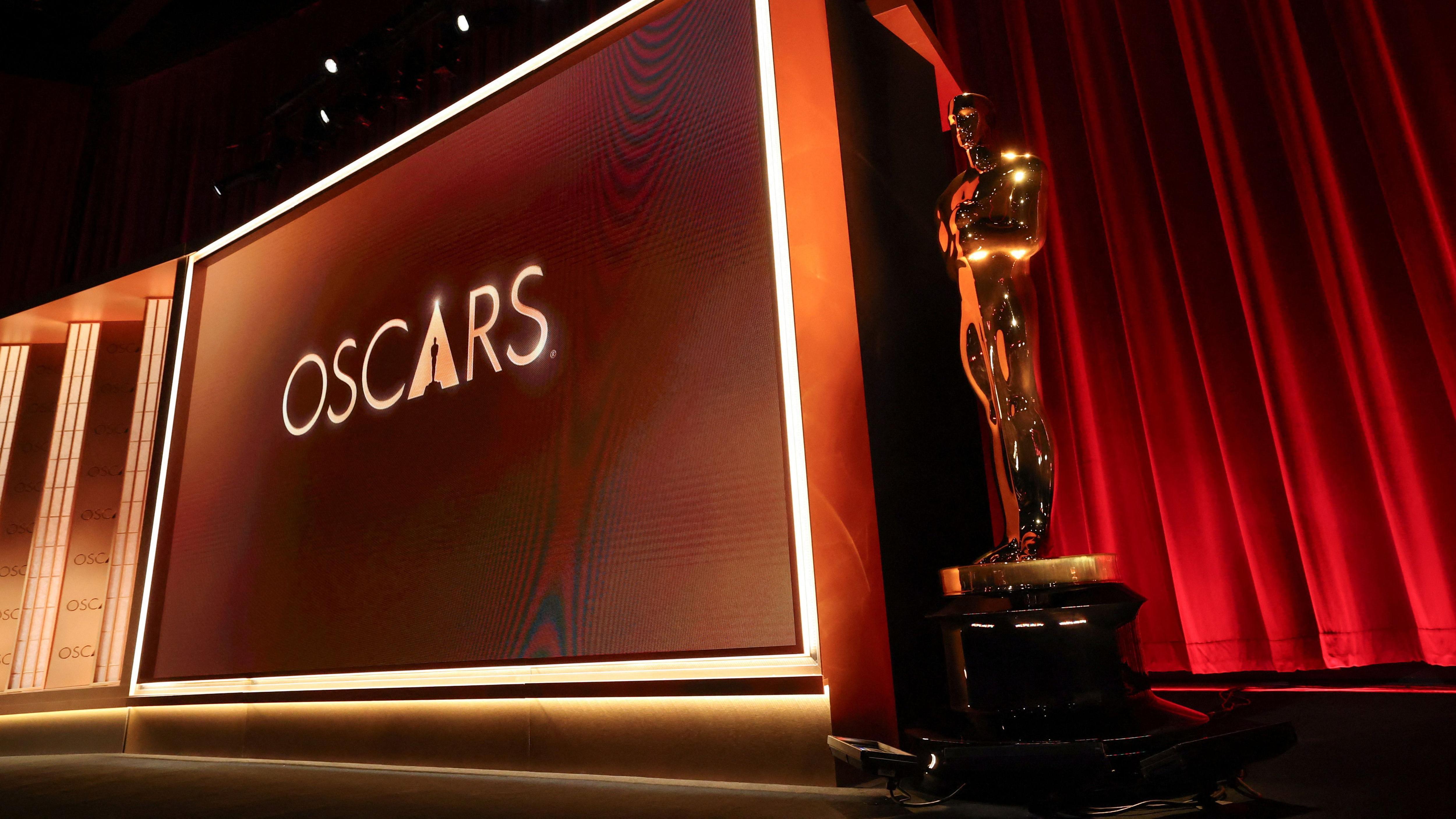 تمثال أوسكار كبير خلال حفل الإعلان عن المرشحين لجوائز الأوسكار الـ98، في مسرح صامويل جولدوين في بيفرلي هيلز، كاليفورنيا، الولايات المتحدة، 22 يناير/كانون الثاني 2026