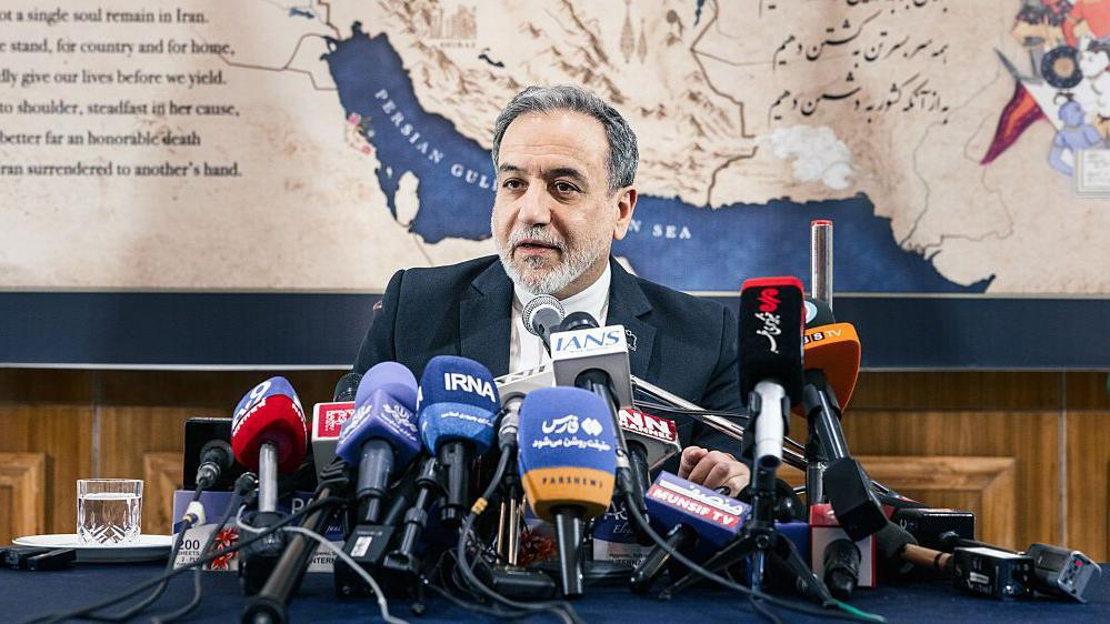 عراقجي: "إشارات جيدة" في محادثات واشنطن–طهران، وفريق التفاوض يواجه عقبتين تعرقلان التوصل إلى اتفاق