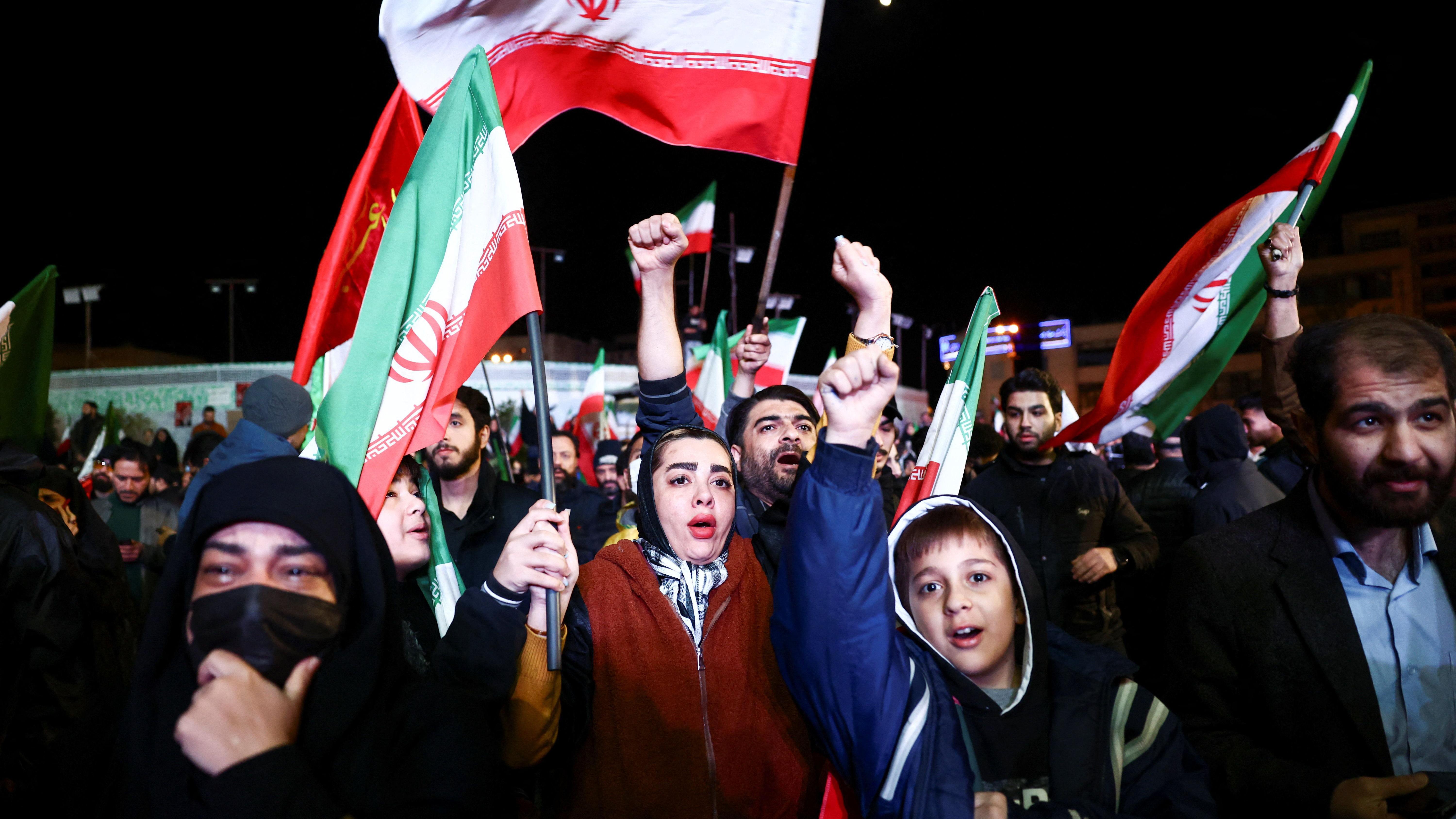 Neki Iranci su izašli na ulice Teherana posle objave o primirju