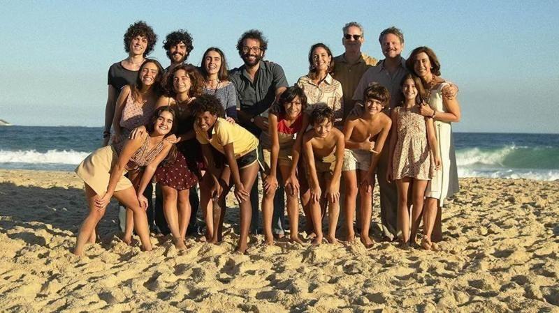 Elenco de Ainda Estou Aqui em cena do filme
