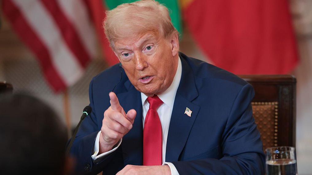Trump says EU and Mexico face 30% tariff from August