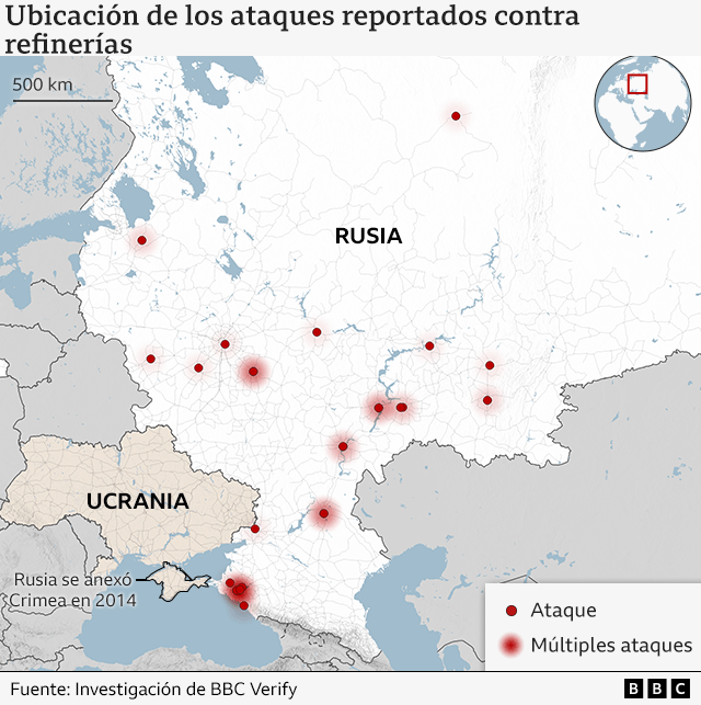 Un gráfico de la BBC que muestra las ubicaciones de los ataques en las refinerías marcadas en un mapa de Rusia. 