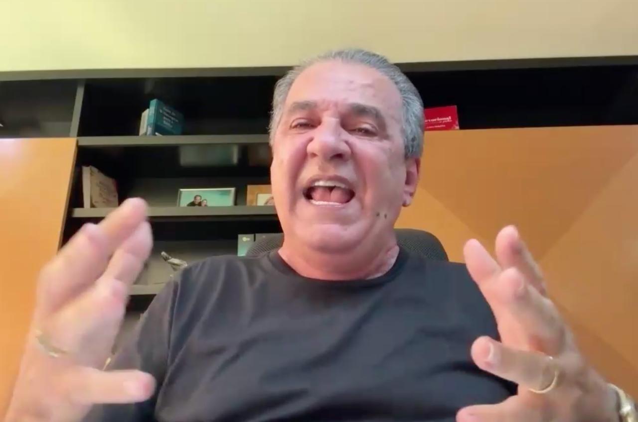 Malafaia gesticulando na entrevista com a BBC