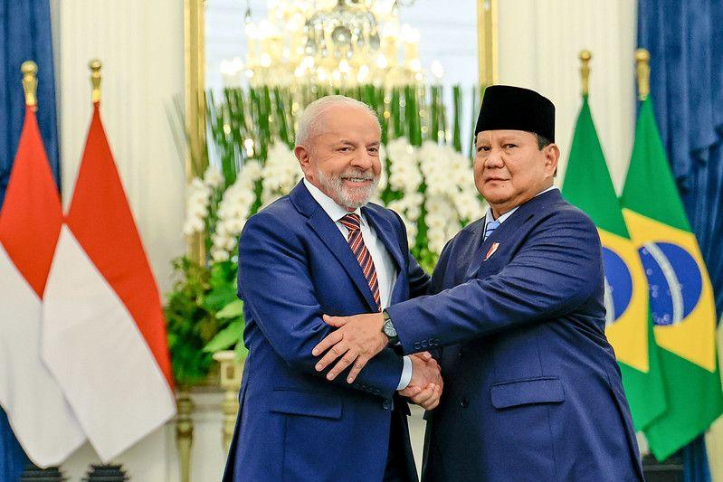 Lula e presidente Prabowo Subianto no Palácio Merdeka