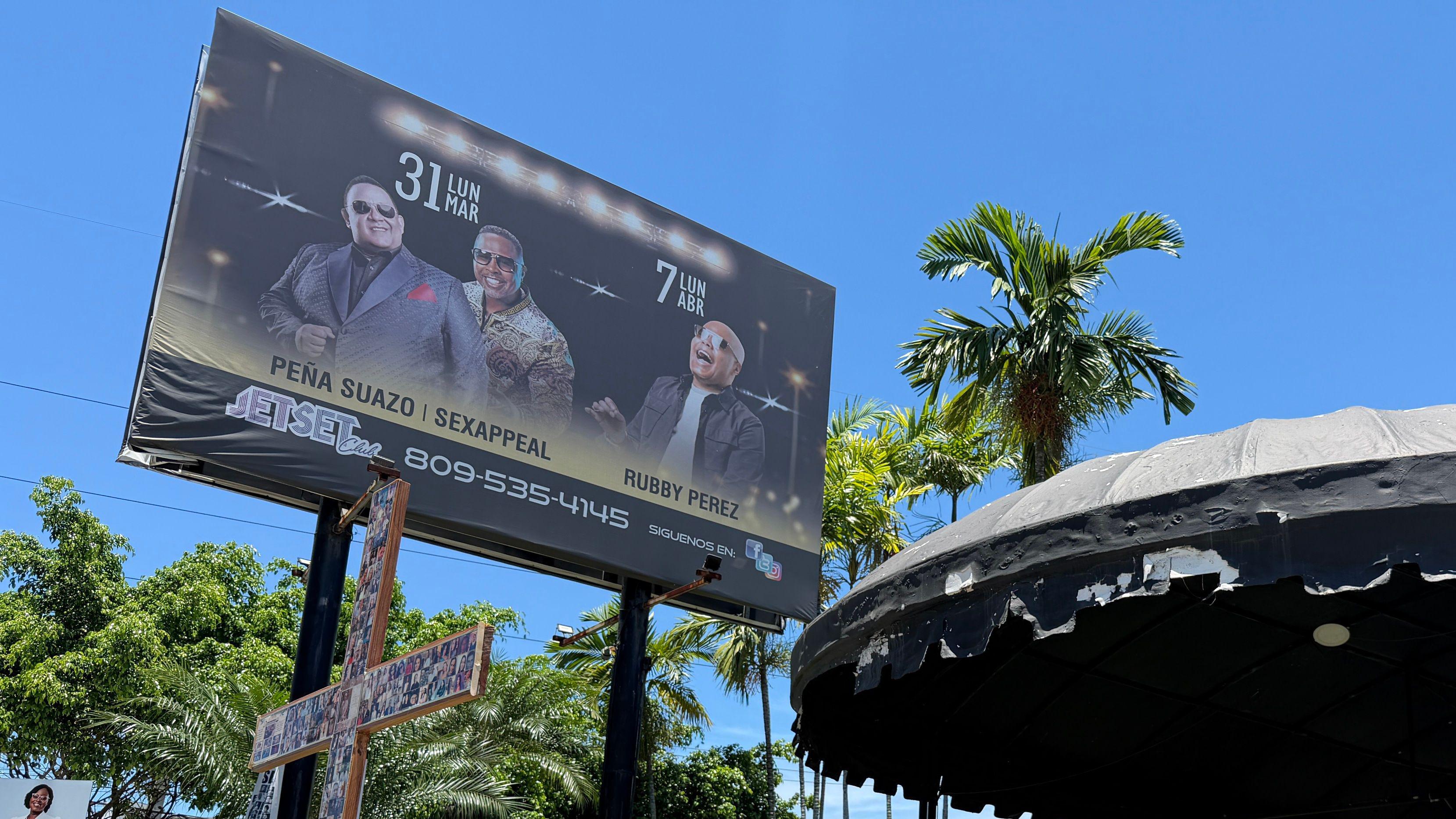 Valla publicitaria que anuncia el concierto de Rubby Pérez el 7 de abril de 2025.
