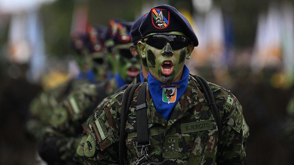 Soldado colombiano durante un desfile militar en Bogotá el pasado 20 de julio. 