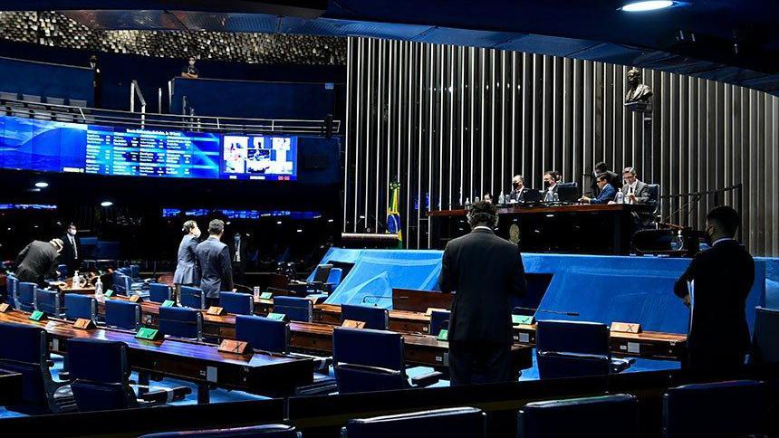 Plenário do Senado durante a votação do projeto que revogou a Lei de Segurança Nacional (LSN) e inclui na legislação crimes contra o Estado Democrático de Direito
