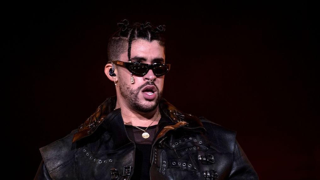 imagen de bad bunny en concierto