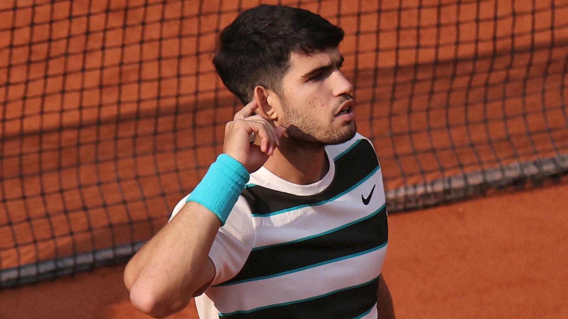 French Open final: Alcaraz saves three championship points & leads in fourth set