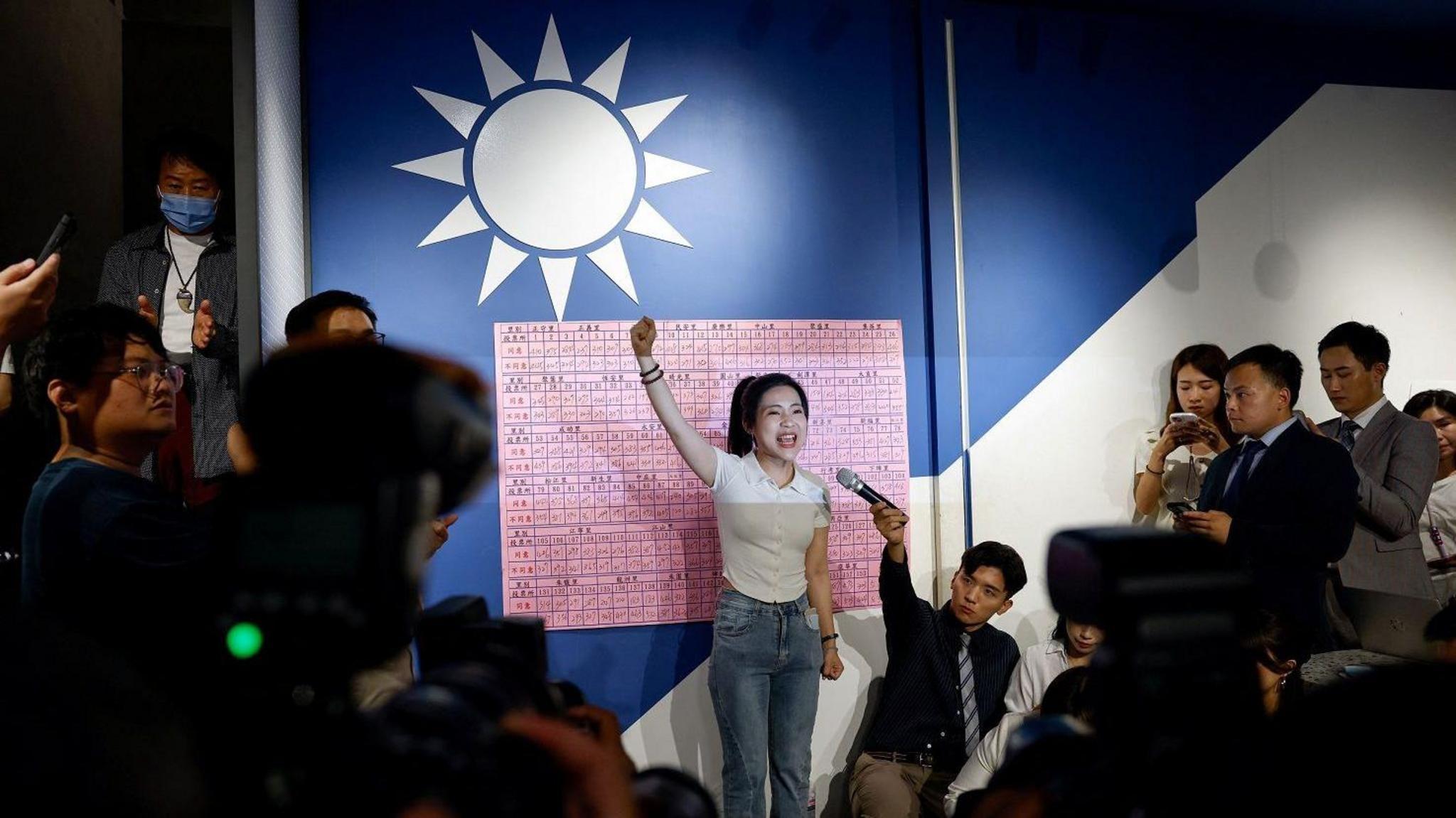 逃過被罷免的國民黨台北市立委徐巧芯。